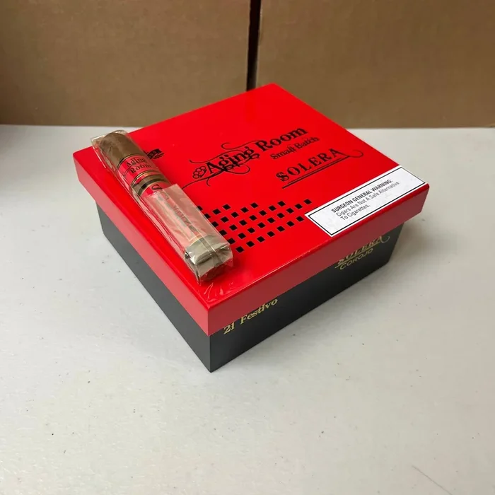 Aging Room Solera Festivo Corojo cigar